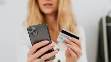 Holiday shopping fashion